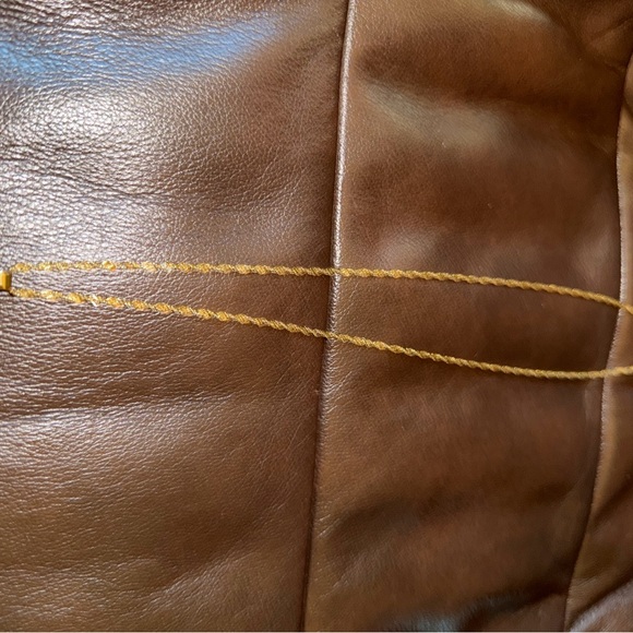 Pink Butterfly Pendant w/Gold Tone Necklace NWOT Never worn - Picture 3 of 5